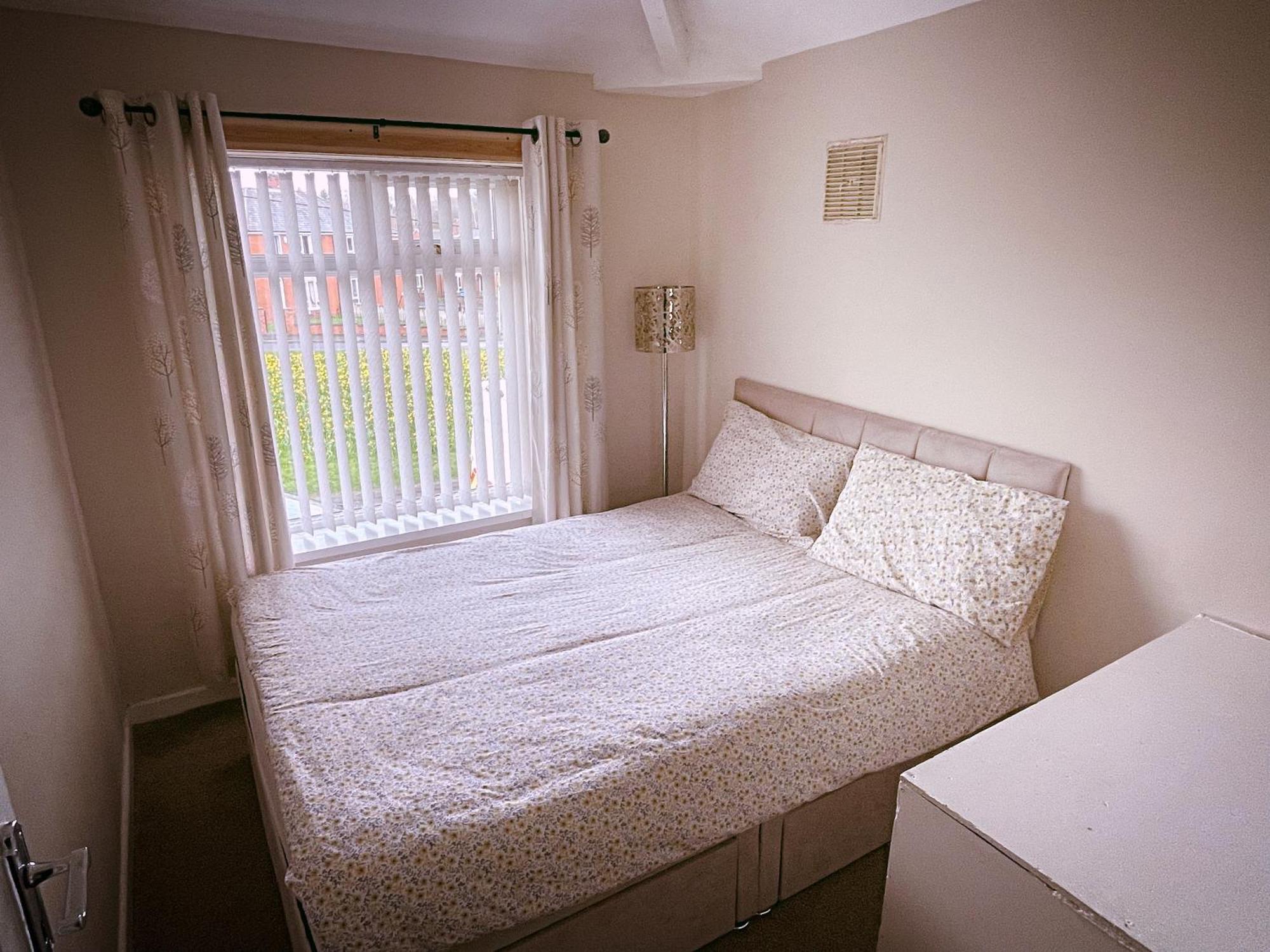 Entire 3-Bedroom Home In Oldham - Guest House Exteriér fotografie